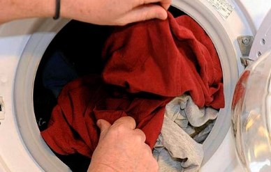 9 причин, почему стиральная машина плохо отжимает бельё